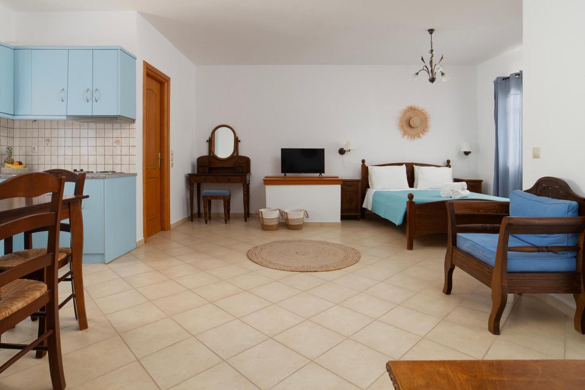 Almar Apartments Batsi Exterior photo